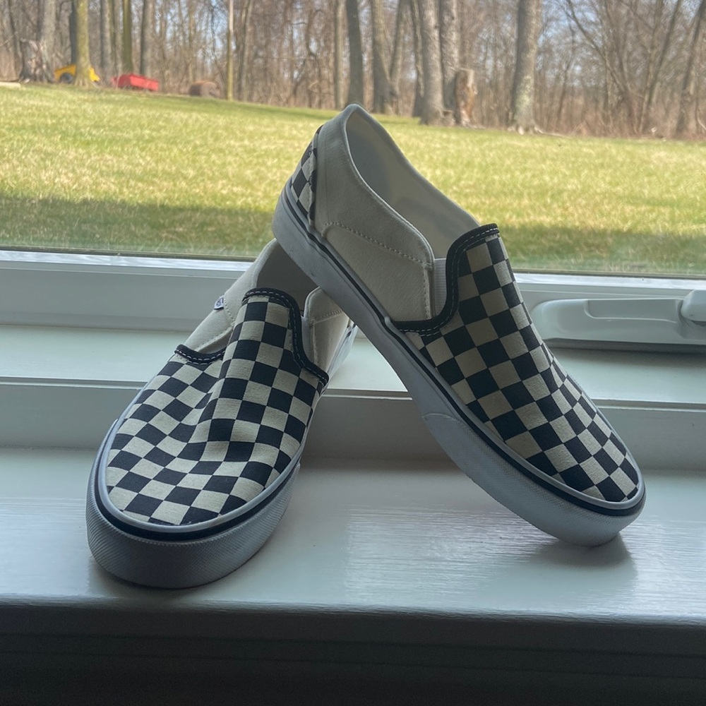 black and white checkered vans